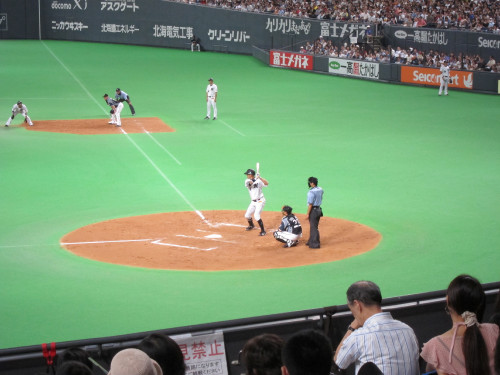 sapporo-dome-13_7807337230_o.jpg