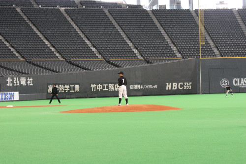 sapporo-dome-february26-2011-no03_5477560351_o.jpg